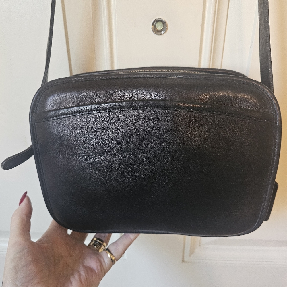 Vtg. Coach LEWISTON Shoulder/Crossbody  No# 0108-351 Made In The USA 🖤💛